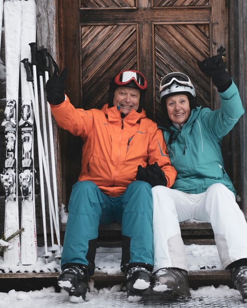 older-couple-ski