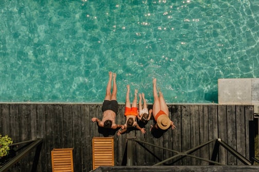 family-pool-vacation