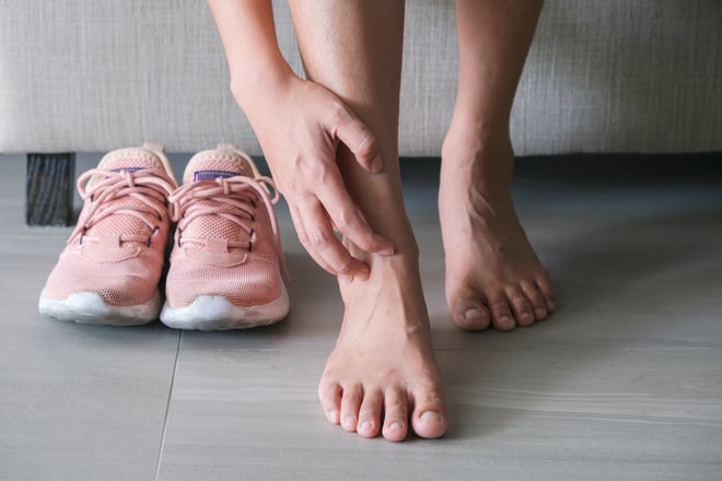 feet and running shoes